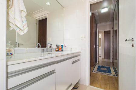 Apartamento à venda com 160m², 3 quartos e 3 vagasBanheiro - Suíte 2