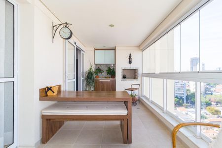 Apartamento à venda com 160m², 3 quartos e 3 vagasVaranda