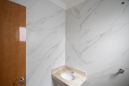 Casa à venda com 52m², 2 quartos e 1 vagaBanheiro da Suíte 2