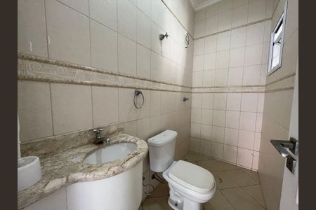 Casa de condomínio para alugar com 500m², 6 quartos e 8 vagas Casa de condomínio para alugar com 500m², 6 quartos e 8 vagasBanheiro 4