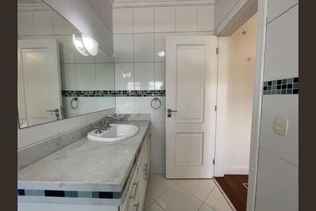 Casa de condomínio para alugar com 500m², 6 quartos e 8 vagas Casa de condomínio para alugar com 500m², 6 quartos e 8 vagasBanheiro Suíte 3