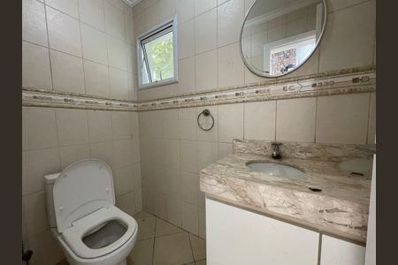 Casa de condomínio para alugar com 500m², 6 quartos e 8 vagas Casa de condomínio para alugar com 500m², 6 quartos e 8 vagasBanheiro 5