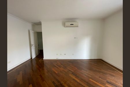 Casa de condomínio para alugar com 500m², 6 quartos e 8 vagas Casa de condomínio para alugar com 500m², 6 quartos e 8 vagasSuíte 1