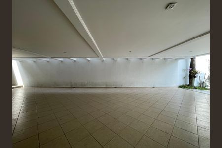 Casa de condomínio para alugar com 500m², 6 quartos e 8 vagas Casa de condomínio para alugar com 500m², 6 quartos e 8 vagasGaragem