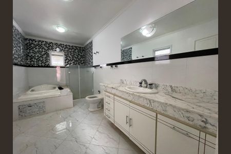 Casa de condomínio para alugar com 500m², 6 quartos e 8 vagas Casa de condomínio para alugar com 500m², 6 quartos e 8 vagasBanheiro Suíte 2