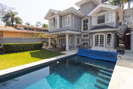 Casa à venda com 298m², 3 quartos e 3 vagas Casa à venda com 298m², 3 quartos e 3 vagasPiscina