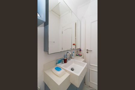 Casa à venda com 298m², 3 quartos e 3 vagas Casa à venda com 298m², 3 quartos e 3 vagasBanheiro da Suíte 1