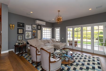 Sala de casa à venda com 3 quartos, 298m² em Vila Tramontano, São Paulo