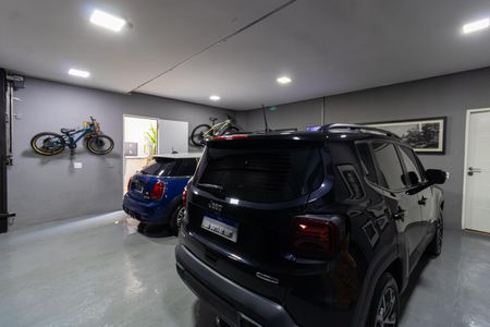 Casa à venda com 298m², 3 quartos e 3 vagas Casa à venda com 298m², 3 quartos e 3 vagasGaragem