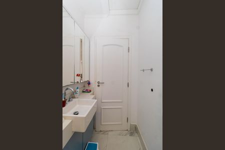 Casa à venda com 298m², 3 quartos e 3 vagas Casa à venda com 298m², 3 quartos e 3 vagasBanheiro da Suíte 1