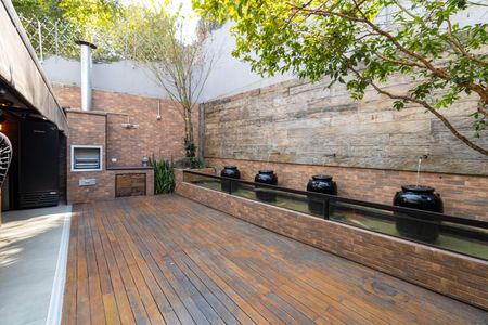 Casa à venda com 298m², 3 quartos e 3 vagas Casa à venda com 298m², 3 quartos e 3 vagasQuintal Gourmet