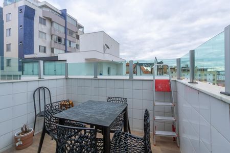 Apartamento à venda com 110m², 2 quartos e 2 vagas Apartamento à venda com 110m², 2 quartos e 2 vagasÁrea externa