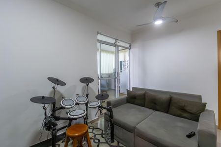 Apartamento à venda com 110m², 2 quartos e 2 vagas Apartamento à venda com 110m², 2 quartos e 2 vagasSala 2