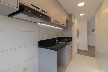 Apartamento à venda com 73m², 3 quartos e 2 vagas Apartamento à venda com 73m², 3 quartos e 2 vagasCozinha e Área de Serviço