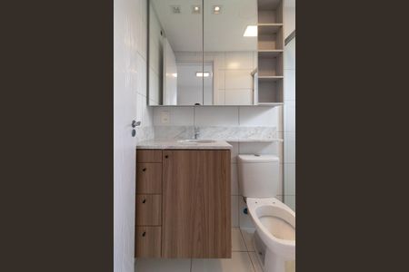 Apartamento à venda com 73m², 3 quartos e 2 vagas Apartamento à venda com 73m², 3 quartos e 2 vagasBanheiro da Suíte