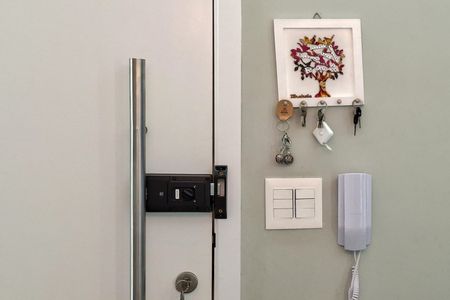 Apartamento para alugar com 151m², 3 quartos e 3 vagas Apartamento para alugar com 151m², 3 quartos e 3 vagasFechadura eletrônica