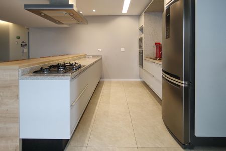 Apartamento para alugar com 151m², 3 quartos e 3 vagas Apartamento para alugar com 151m², 3 quartos e 3 vagasÁrea comum - Salão de festas