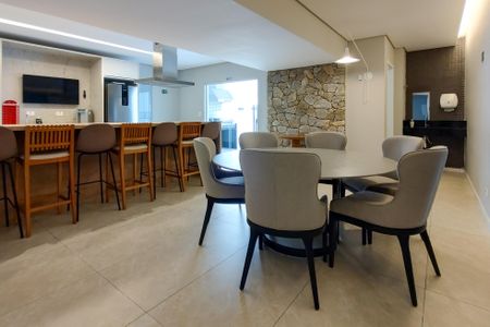 Apartamento para alugar com 151m², 3 quartos e 3 vagas Apartamento para alugar com 151m², 3 quartos e 3 vagasÁrea comum - Salão de festas