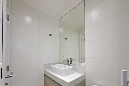 Apartamento para alugar com 151m², 3 quartos e 3 vagas Apartamento para alugar com 151m², 3 quartos e 3 vagasBanheiro da Suíte 2