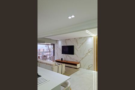 Apartamento para alugar com 151m², 3 quartos e 3 vagas Apartamento para alugar com 151m², 3 quartos e 3 vagasSala