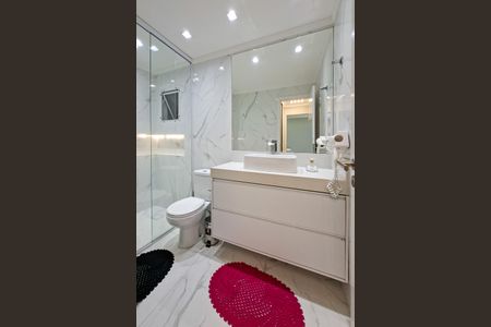 Apartamento para alugar com 151m², 3 quartos e 3 vagas Apartamento para alugar com 151m², 3 quartos e 3 vagasBanheiro da Suíte