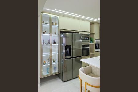 Apartamento para alugar com 151m², 3 quartos e 3 vagas Apartamento para alugar com 151m², 3 quartos e 3 vagasCozinha