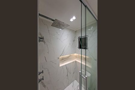 Apartamento para alugar com 151m², 3 quartos e 3 vagas Apartamento para alugar com 151m², 3 quartos e 3 vagasBanheiro da Suíte