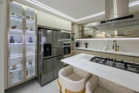 Apartamento para alugar com 151m², 3 quartos e 3 vagas Apartamento para alugar com 151m², 3 quartos e 3 vagasCozinha