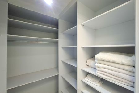 Apartamento para alugar com 151m², 3 quartos e 3 vagas Apartamento para alugar com 151m², 3 quartos e 3 vagasCloset da suíte