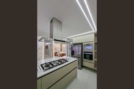 Apartamento para alugar com 151m², 3 quartos e 3 vagas Apartamento para alugar com 151m², 3 quartos e 3 vagasCozinha