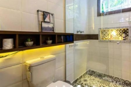 Casa de condomínio à venda com 200m², 3 quartos e 3 vagasBanheiro 1