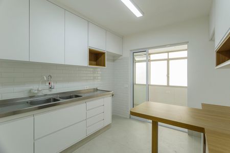 Apartamento para alugar com 126m², 2 quartos e 1 vaga Apartamento para alugar com 126m², 2 quartos e 1 vagaCozinha