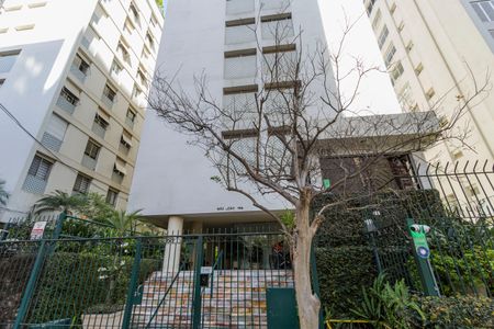 Apartamento para alugar com 126m², 2 quartos e 1 vaga Apartamento para alugar com 126m², 2 quartos e 1 vagaFachada