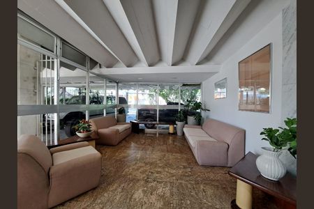 Apartamento para alugar com 166m², 3 quartos e 1 vaga Apartamento para alugar com 166m², 3 quartos e 1 vagaHall de Entrada