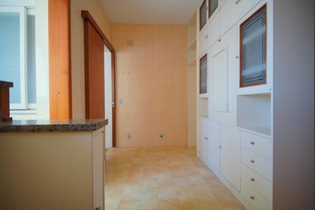 Apartamento para alugar com 166m², 3 quartos e 1 vagaCozinha