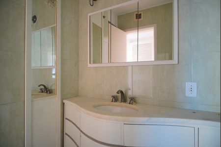 Apartamento para alugar com 166m², 3 quartos e 1 vagaBanheiro Social