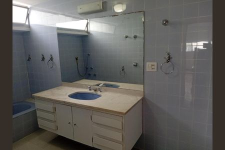 Apartamento à venda com 176m², 3 quartos e 1 vagaBanheiro Principal