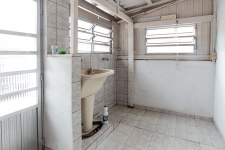 Casa à venda com 170m², 3 quartos e 3 vagas Casa à venda com 170m², 3 quartos e 3 vagasÁrea de Serviço