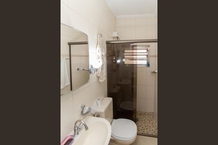 Casa à venda com 170m², 3 quartos e 3 vagas Casa à venda com 170m², 3 quartos e 3 vagasBanheiro 1