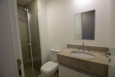 Apartamento para alugar com 69m², 2 quartos e 1 vaga Apartamento para alugar com 69m², 2 quartos e 1 vagaBanheiro