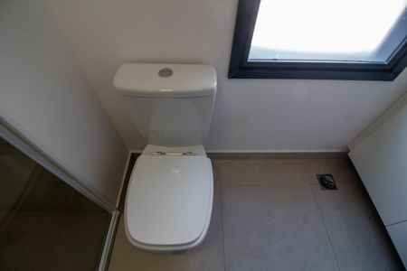 Apartamento para alugar com 69m², 2 quartos e 1 vaga Apartamento para alugar com 69m², 2 quartos e 1 vagaBanheiro da Suíte