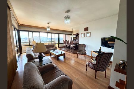 Sala de casa à venda com 4 quartos, 157m² em Vila Arens, Jundiaí