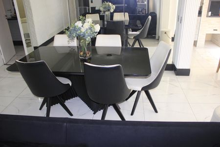 Apartamento à venda com 115m², 4 quartos e 2 vagasSala
