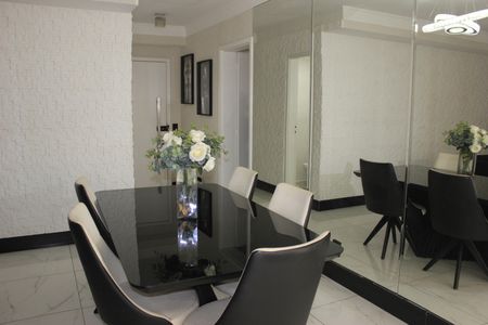 Apartamento à venda com 115m², 4 quartos e 2 vagasSala