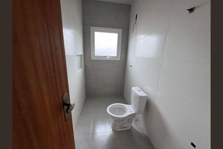 Casa à venda com 62m², 2 quartos e 2 vagas Casa à venda com 62m², 2 quartos e 2 vagasBanheiro da Suíte