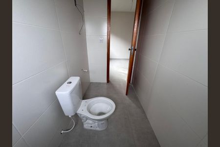 Casa à venda com 62m², 2 quartos e 2 vagas Casa à venda com 62m², 2 quartos e 2 vagasBanheiro da Suíte