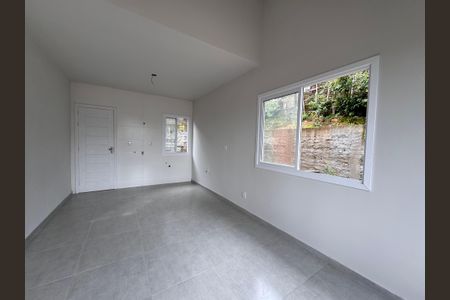 Casa à venda com 62m², 2 quartos e 2 vagas Casa à venda com 62m², 2 quartos e 2 vagasSala