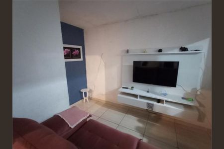 Casa à venda com 3 quartos, 120m² em São Lucas, São Paulo