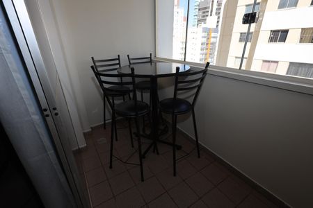 Sacada de apartamento para alugar com 2 quartos, 67m² em Setor Bueno, Goiânia