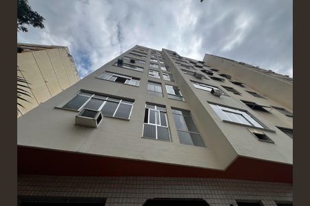 Apartamento à venda com 71m², 2 quartos e 1 vagaFachada